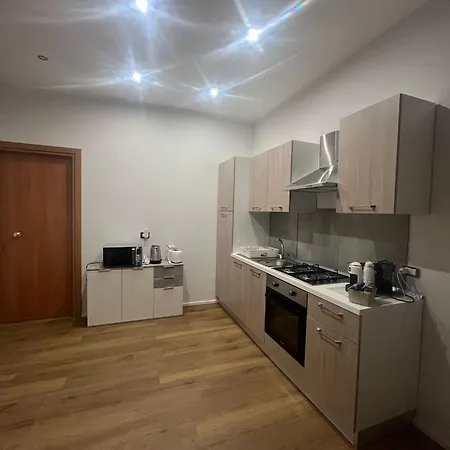 Urban House Apartment