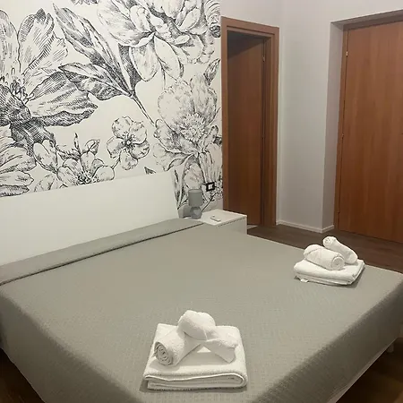 Urban House Apartment